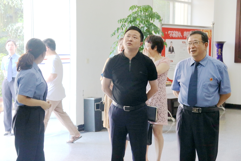 郑盛文常委到合江县检察院